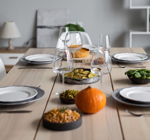 Como escolher o aparelho de jantar perfeito para receber em casa
